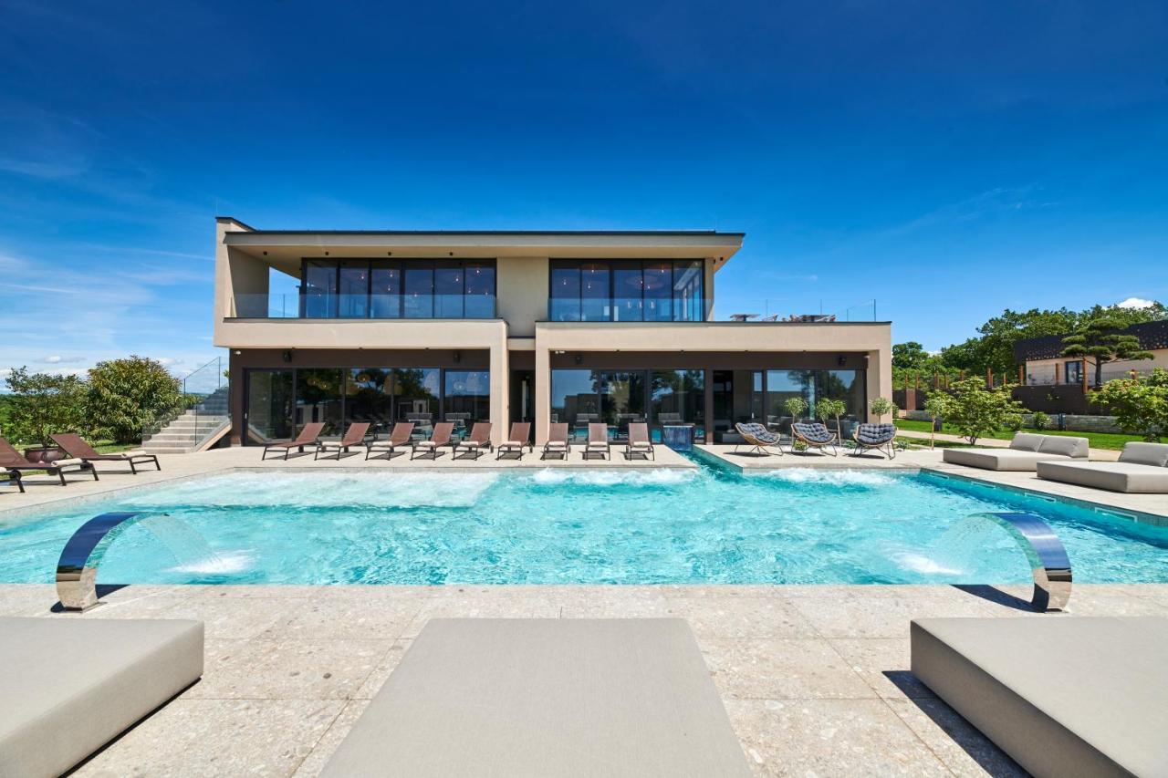 San Servolo Wellness Homes Buje Exterior foto